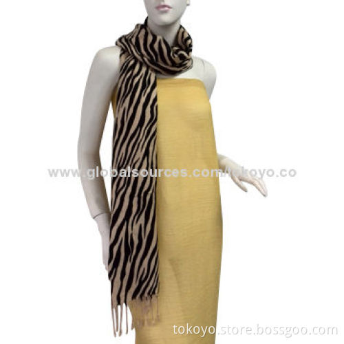 Cashmere scarf with all over printing, for ladies fashion accessories